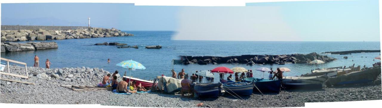 4 Bedrooms House With Sea View And Enclosed Garden At Riposto 1 Km Away From The Beach Exterior photo